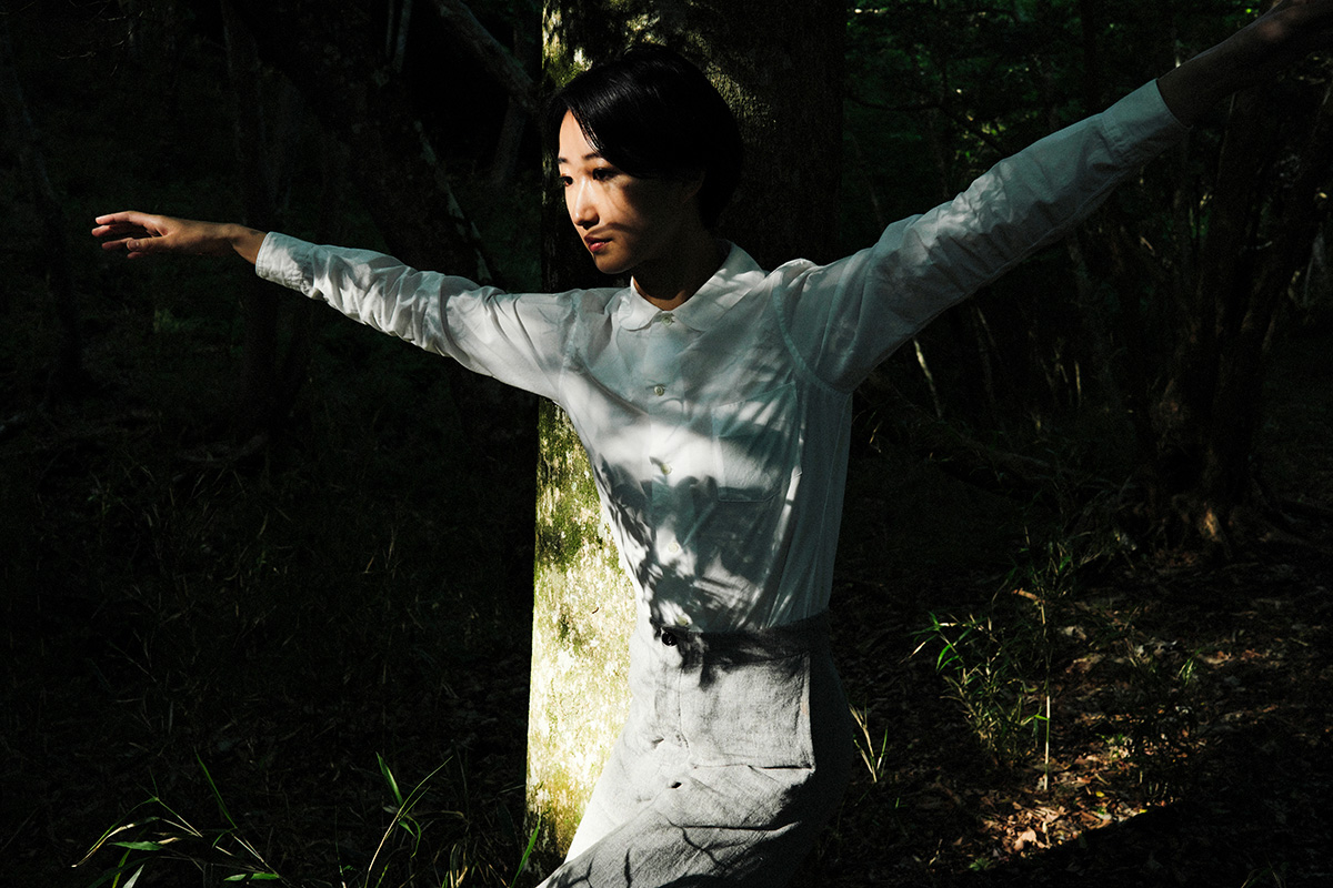 小暮香帆《FIELD BODY — choreographic improvisations》