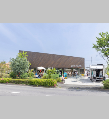 前橋国際芸術祭2026参加アーティストの尾花賢一と一緒に自分だけの凧を作ろう！ <br>＠JINS PARK「ミルイクアートまつり vol.5」